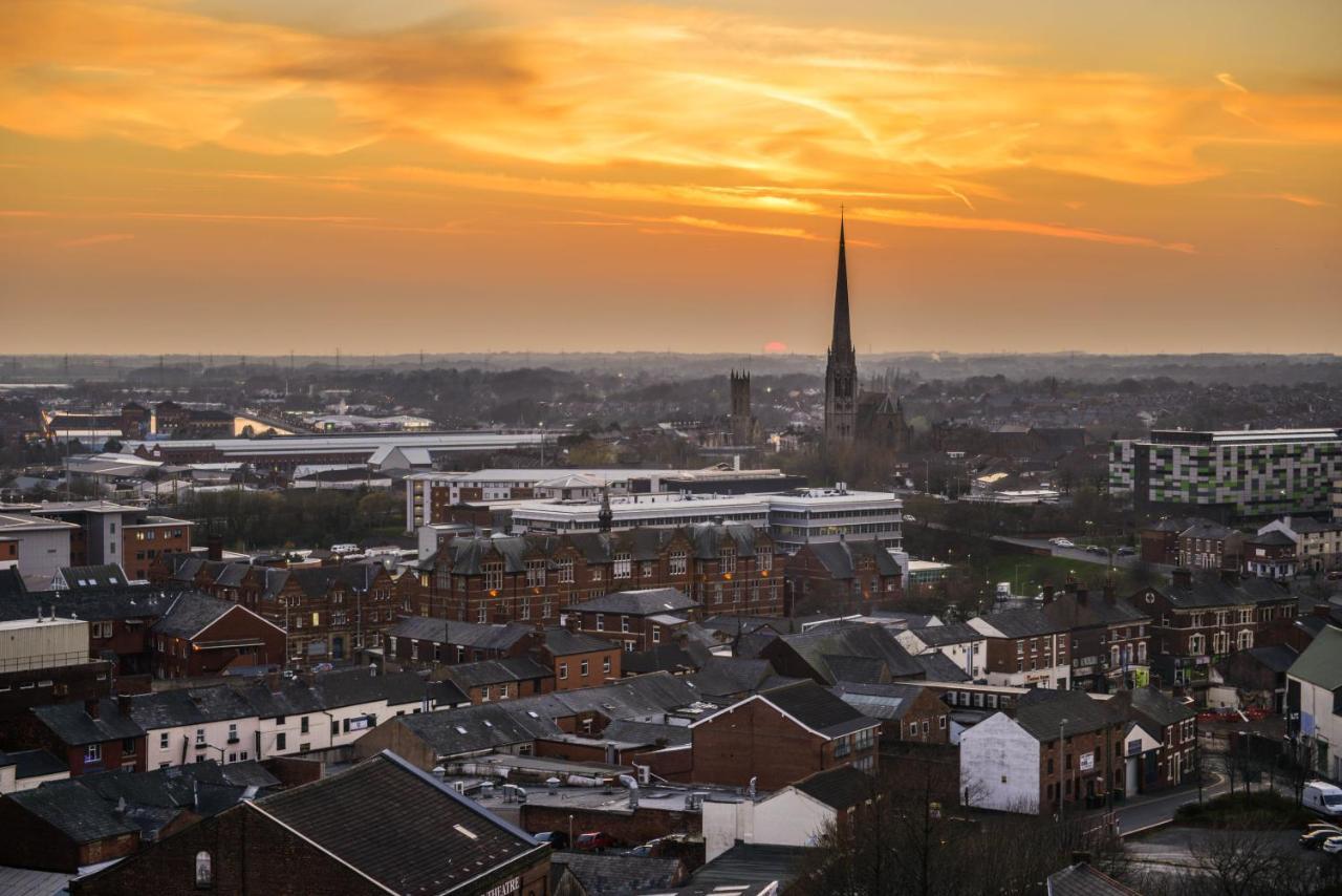 6Adelphi Aparthotel Preston  Kültér fotó